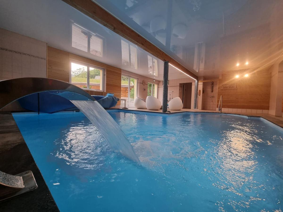 לה בונהום Logis Hotel Restaurant De La Poste Et Spa De Montagne מראה חיצוני תמונה