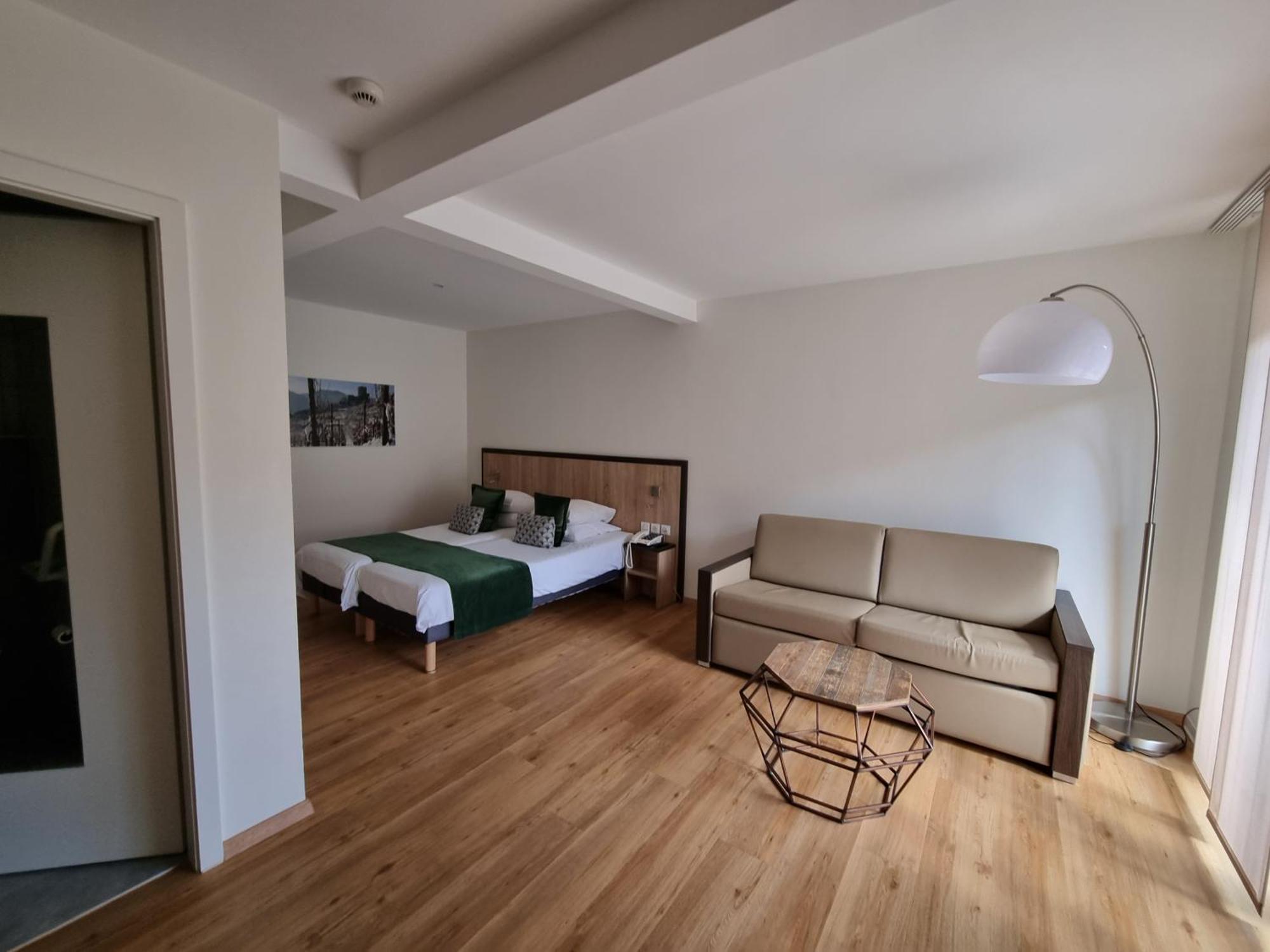 לה בונהום Logis Hotel Restaurant De La Poste Et Spa De Montagne חדר תמונה