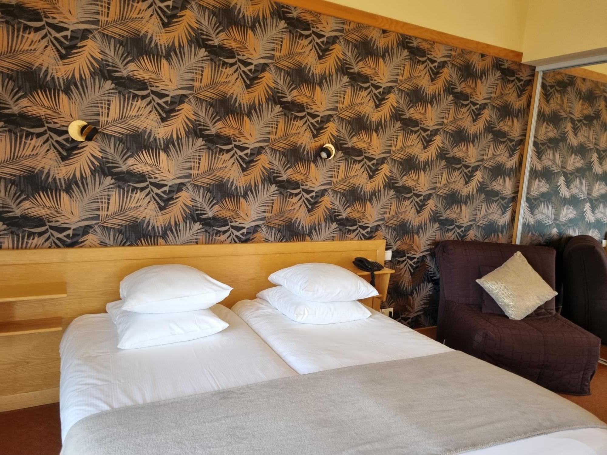 לה בונהום Logis Hotel Restaurant De La Poste Et Spa De Montagne חדר תמונה