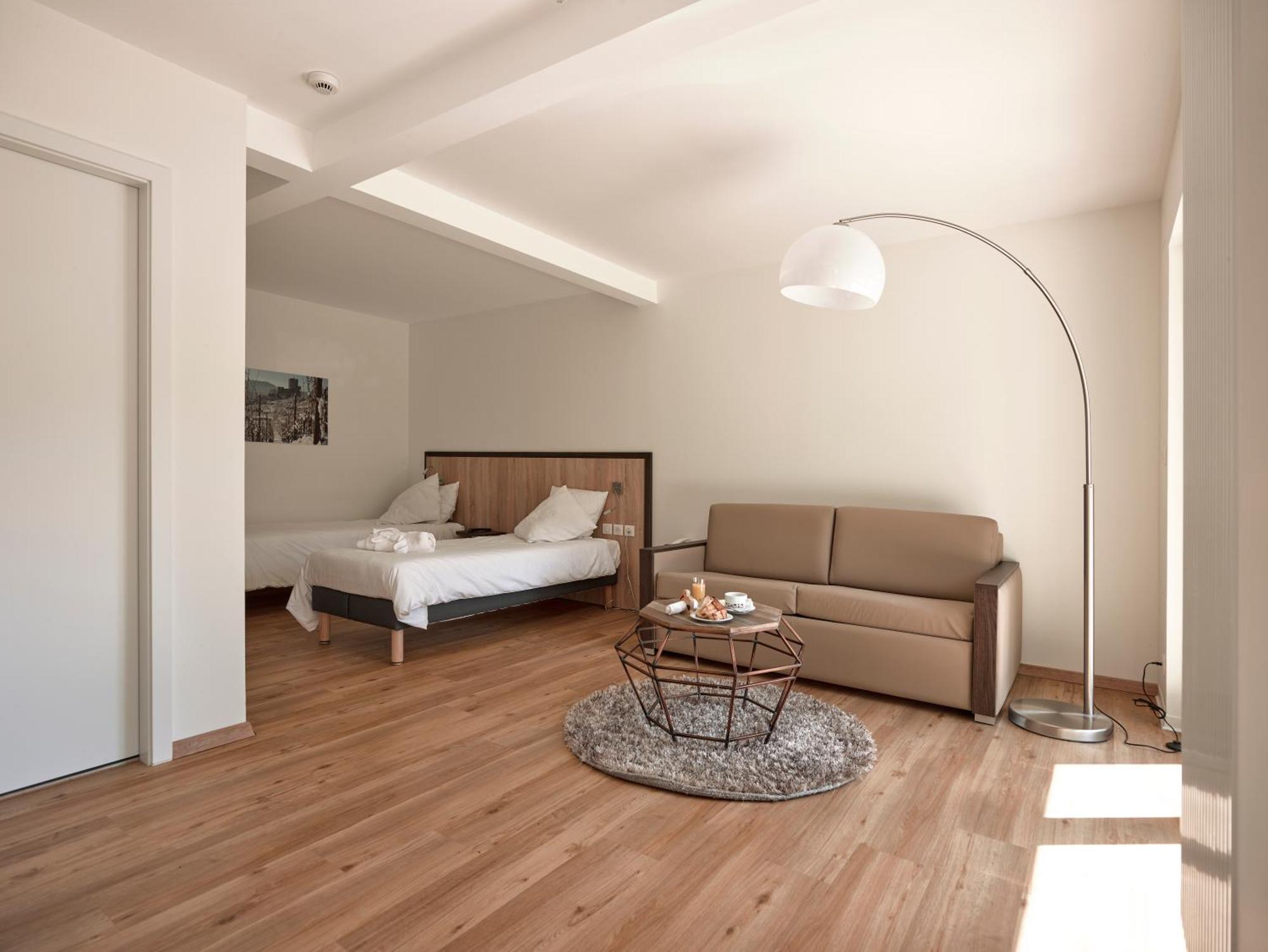 לה בונהום Logis Hotel Restaurant De La Poste Et Spa De Montagne מראה חיצוני תמונה